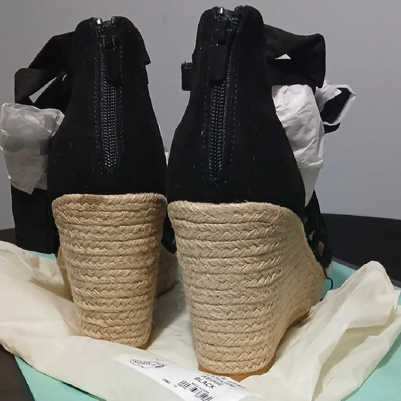 Torrid Black Ankle Wrap Platform Wedges NWT - Picture 6 of 7